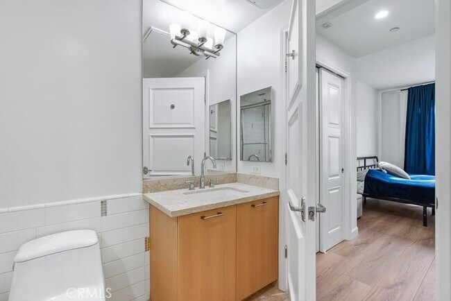 Building Photo - 468 Caruso Ave