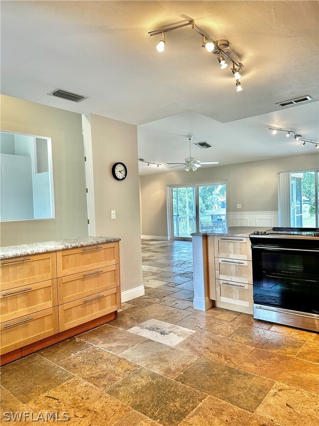 Building Photo - 11791 Bradley Ct