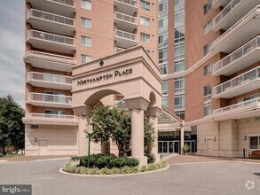 Building Photo - 3101 N Hampton Dr