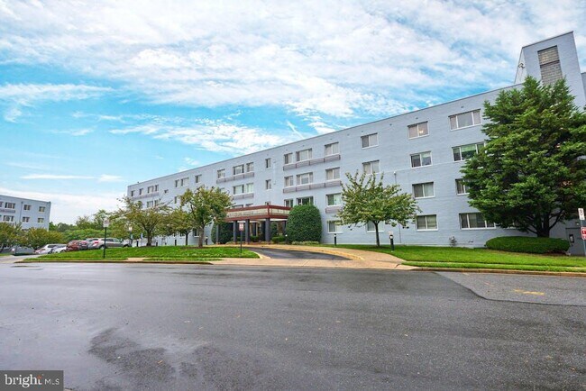 Building Photo - 3601 5th St S