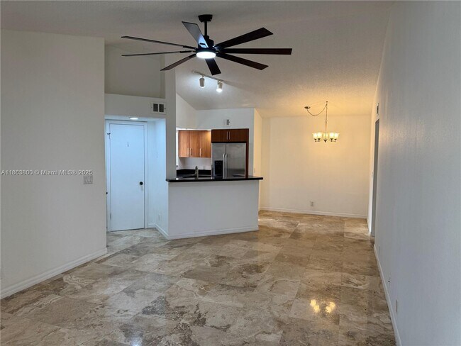 Building Photo - 3460 Pinewalk Dr N