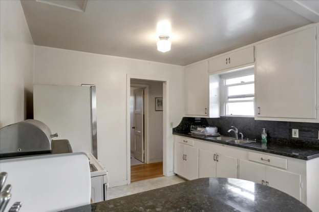 Building Photo - 225 Mortimer Ln