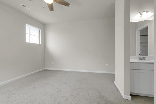 Building Photo - 23895 E Rocky Top Pl