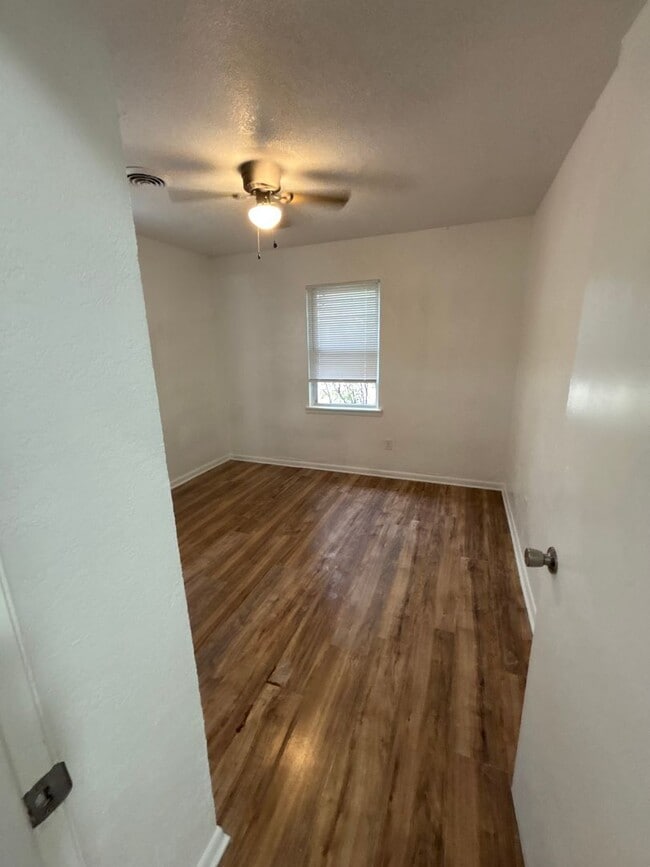 Building Photo - Beautiful four bedroom single family house in Copperas Cove