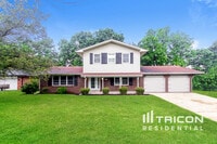 Building Photo - 806 Leisure Ln