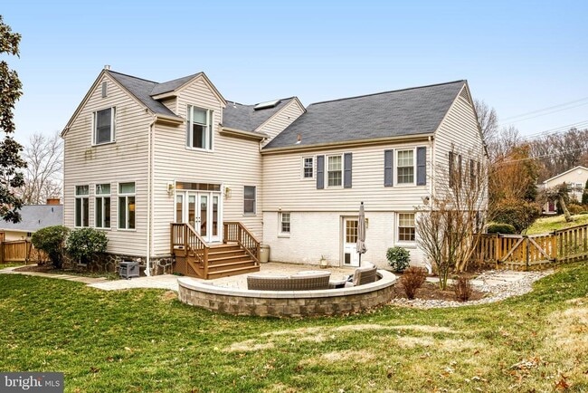 Building Photo - 1504 Wake Forest Dr