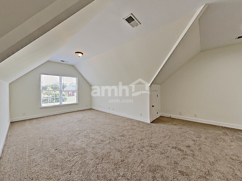 Building Photo - 312 Madrid Dr