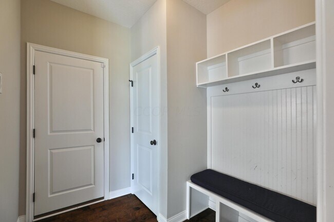 Building Photo - 1412 Leesland Dr