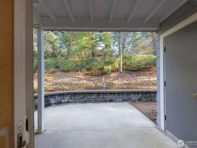 Building Photo - Modern First-Floor 1BR Condo | Near Totem Lake, Juanita Beach & Major Tech Employers