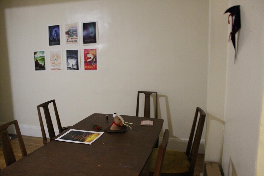 Building Photo - 447 Park Dr