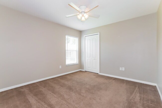 Building Photo - 22135 Red Jacket Ln