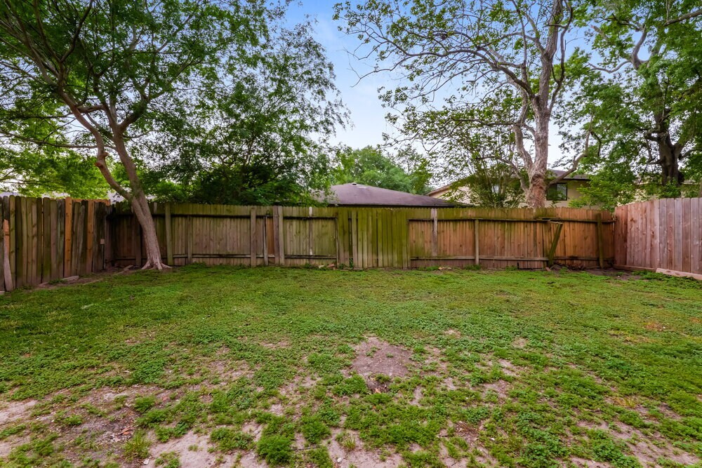 Building Photo - 5515 Deer Timbers Trail