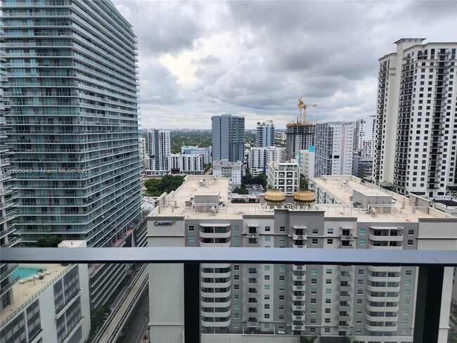 Building Photo - 1000 Brickell Plaza