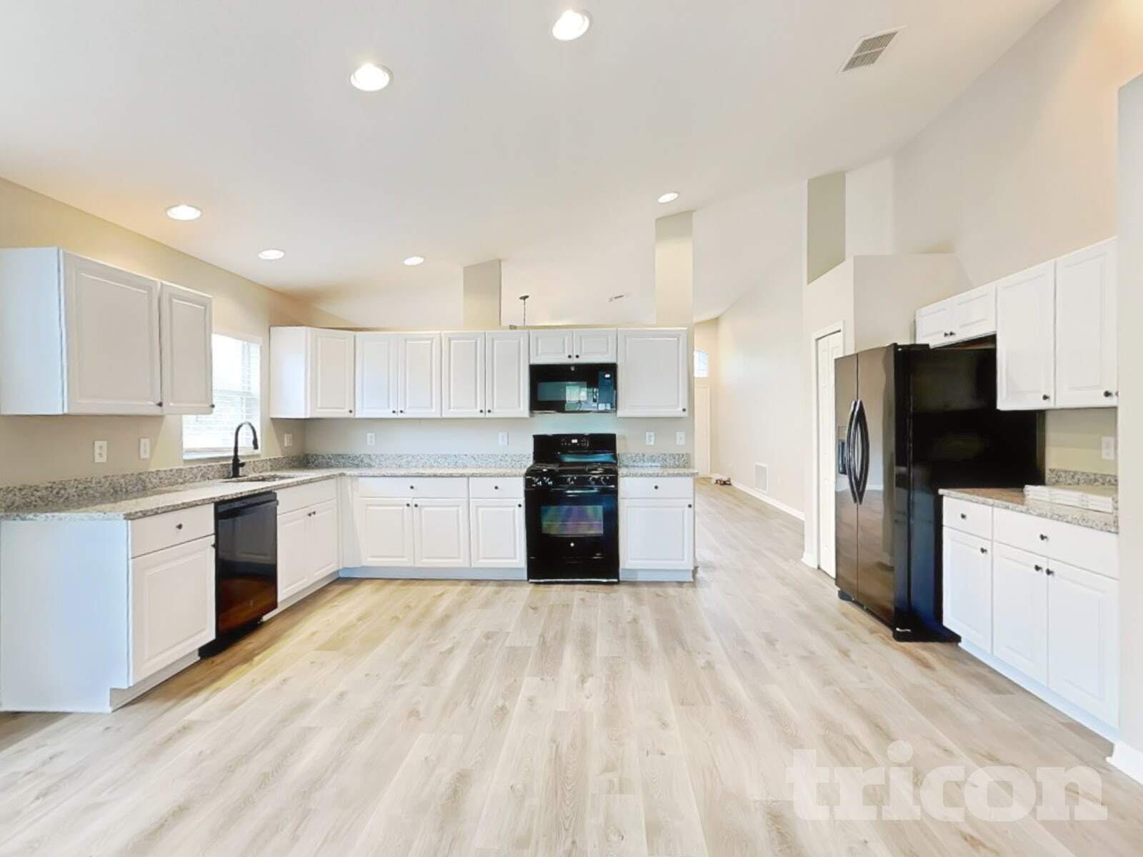 Building Photo - 24307 Satinwood Ct