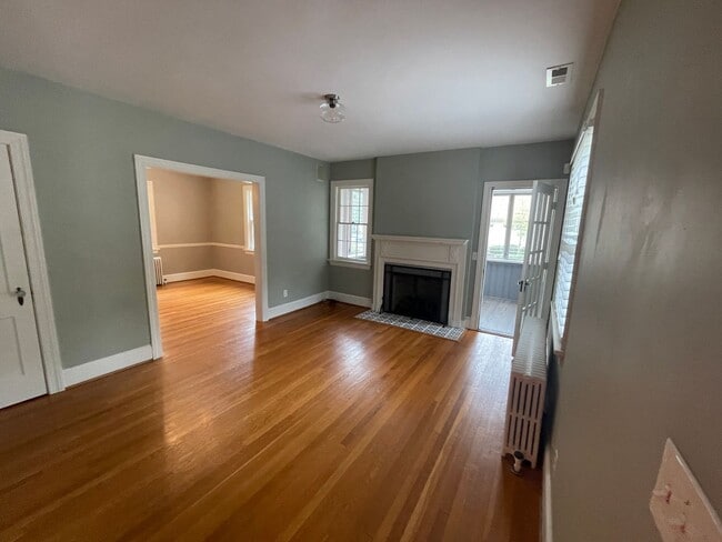 Building Photo - Charming Brick Cape in Colonial Place