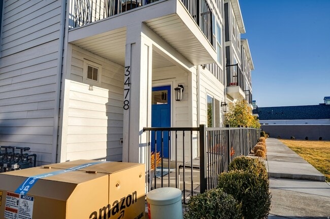 Building Photo - 3478 S Wick Pl