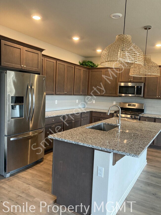 Building Photo - 22948 NE Sockeye St