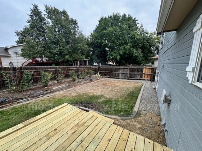 Building Photo - 807 Ptarmigan Pl