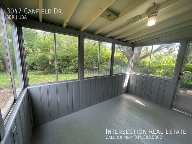 Building Photo - 3047 Canfield Dr