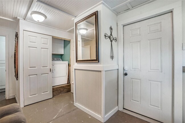 Building Photo - 3827 Las Palmas St