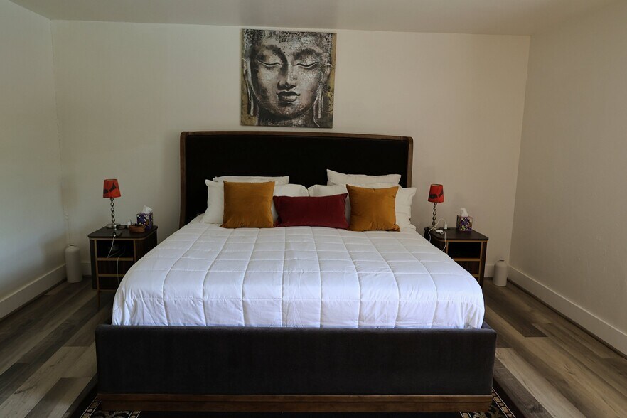 Building Photo - 8413 Tiffany Dr