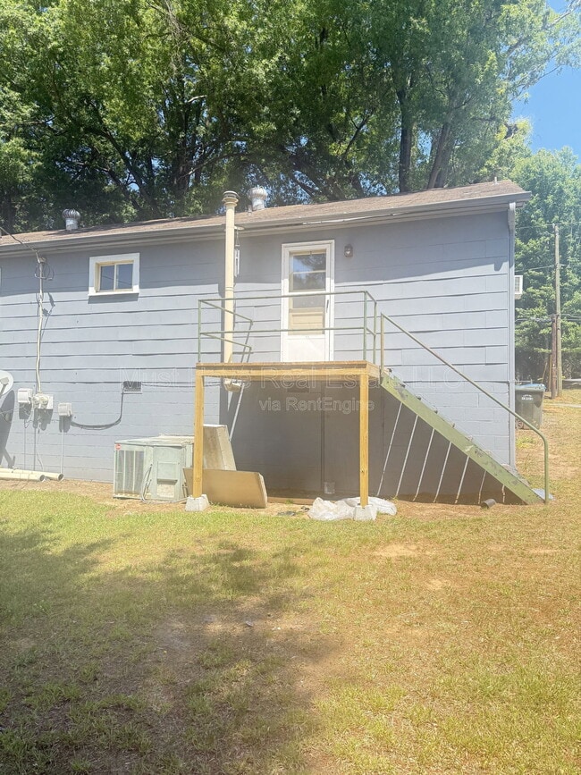 Building Photo - 1255 22nd St NE