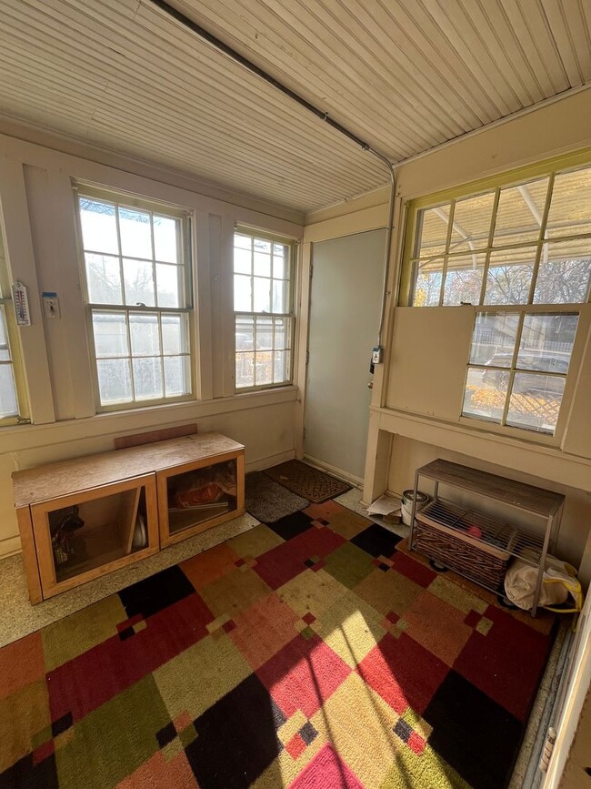 Building Photo - 1330 Selby Ave