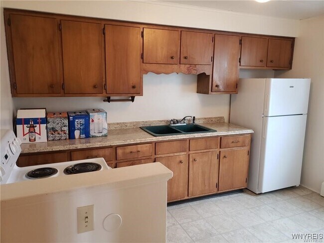 Building Photo - 10 Washington St