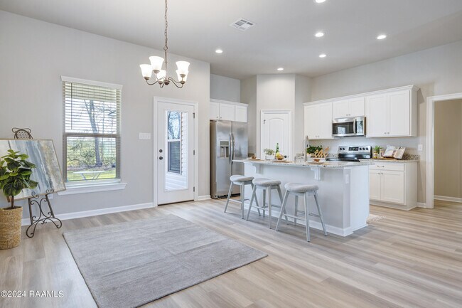 Building Photo - 124 Lightbourne Dr