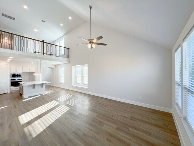 Building Photo - 18414 Palmetto Vw Dr