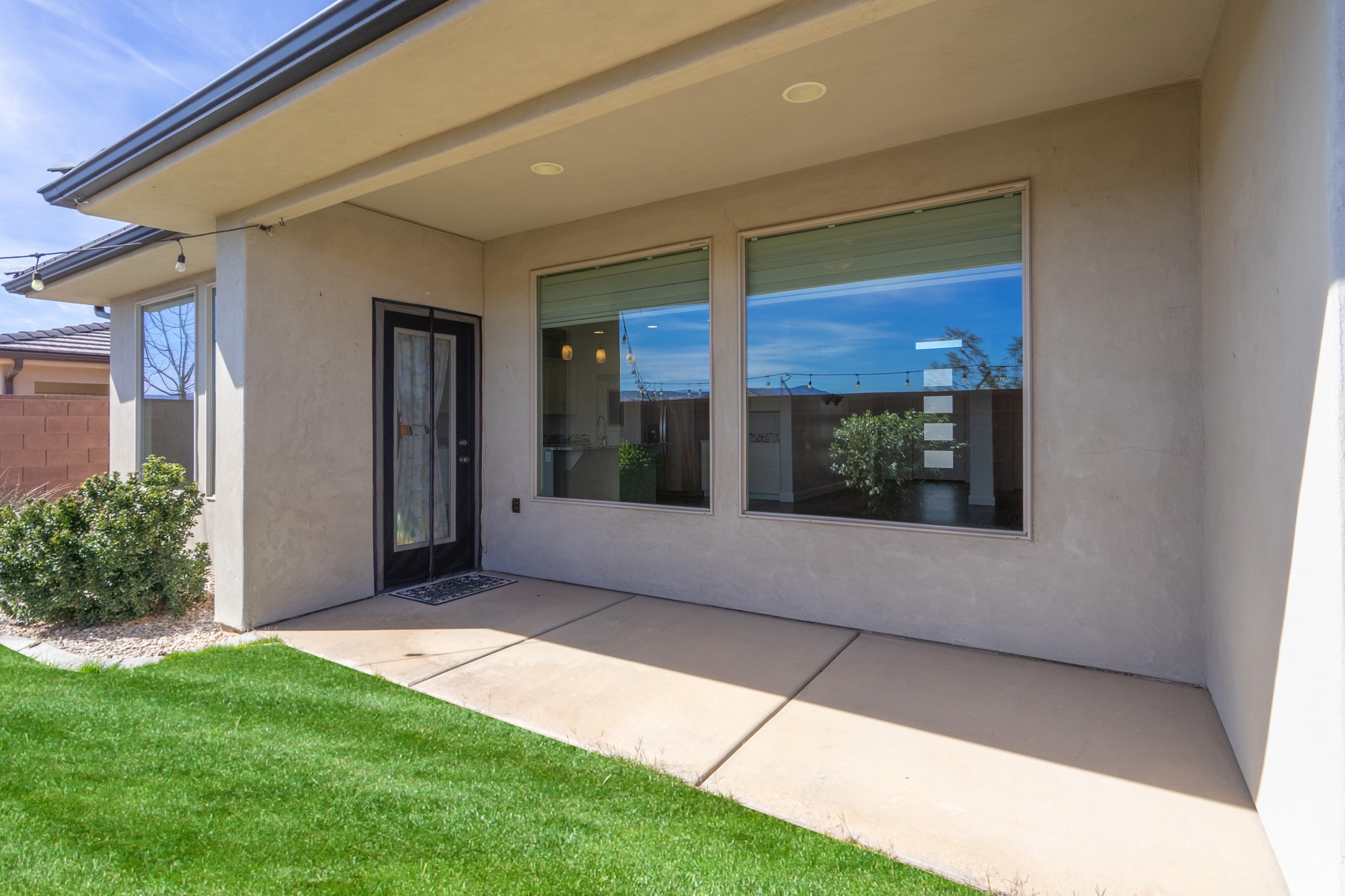 Building Photo - 3158 E Fuchsia Dr