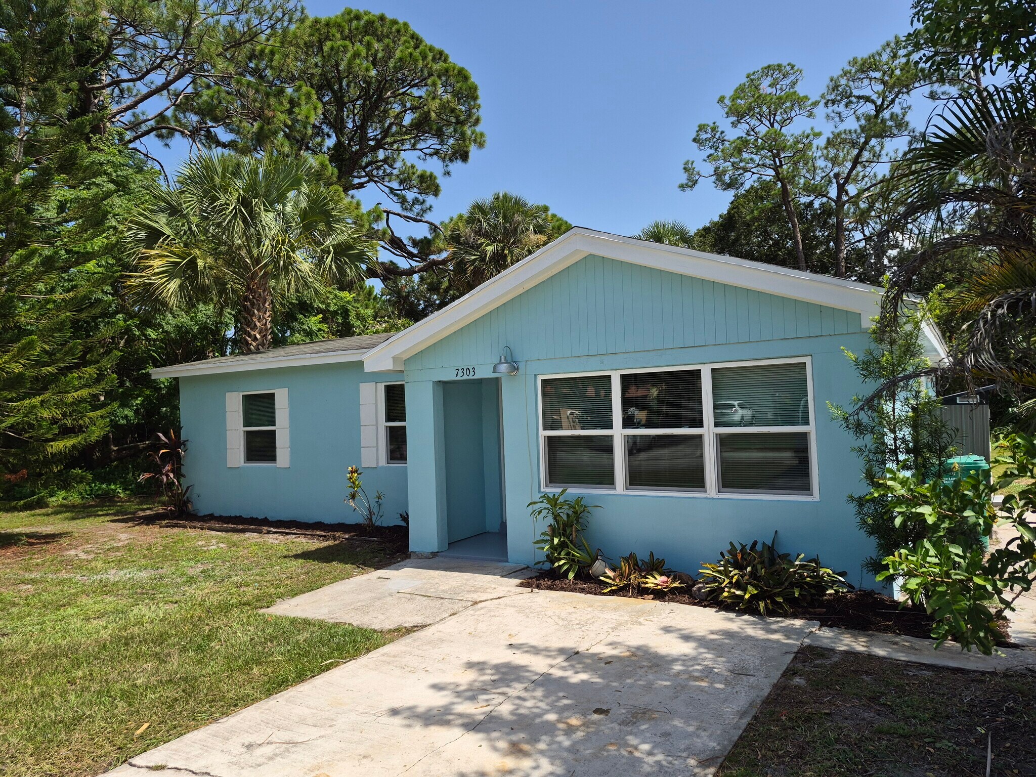 Building Photo - 7303 Roberts Rd