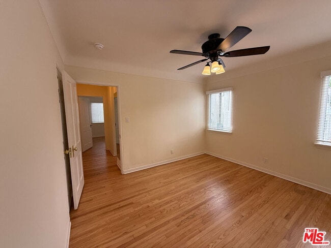 Building Photo - 617 W Glenoaks Blvd