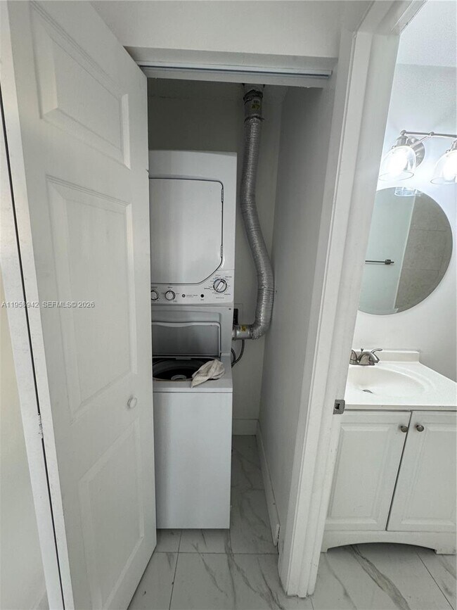 Building Photo - 8851 NW 119th St