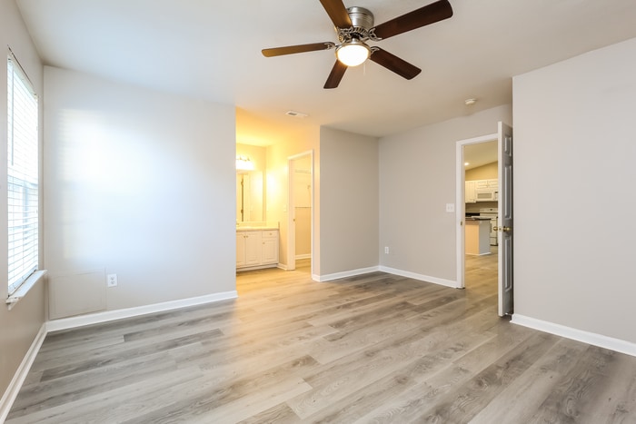 Building Photo - 302 Yukon Dr