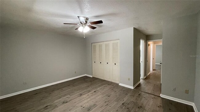 Building Photo - 253 W Lake Ina Dr