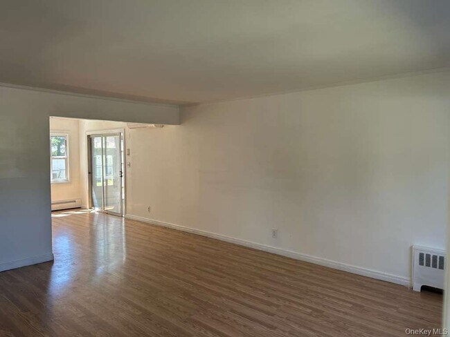 Building Photo - 63 I U Willets Rd