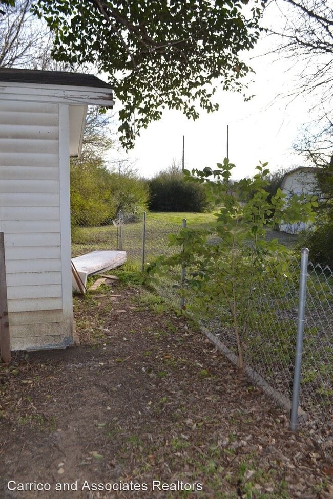 Building Photo - 1 br, 1 bath House - 2013 Willowwood