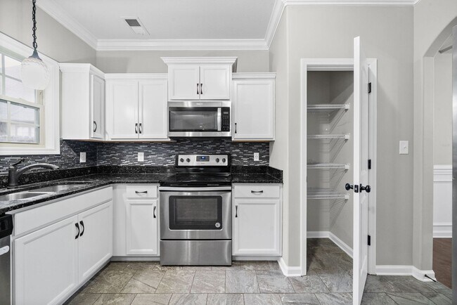 Building Photo - 739 Gaine Lynn Dr