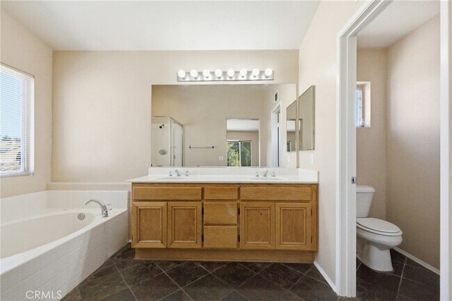 Building Photo - 13333 Golden Horn Dr