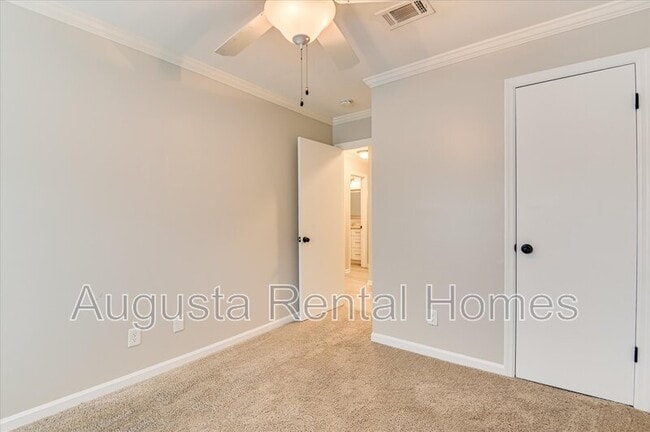 Building Photo - 1404 Johns Rd