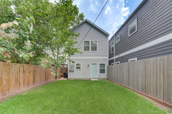 Building Photo - 3108 Wentworth St