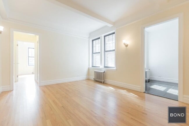 Building Photo - 115 E 92nd St