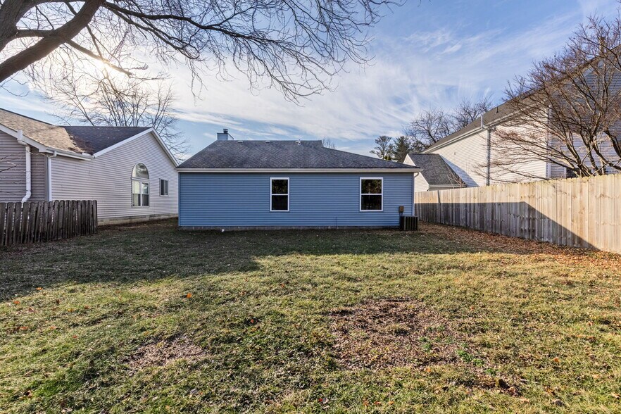 Building Photo - 1800 Weather Stone Ln
