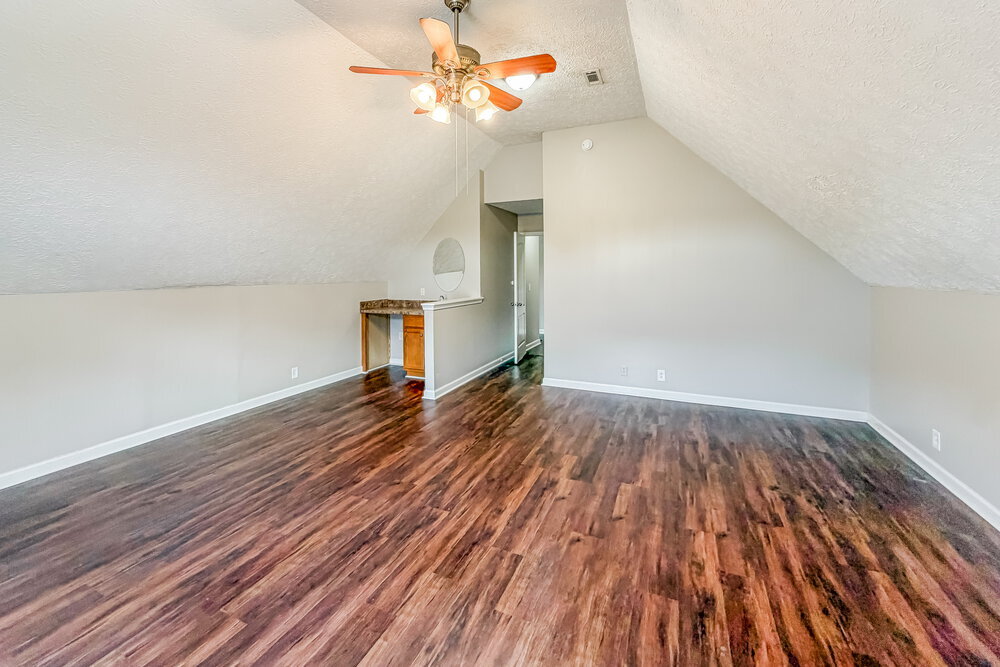 Building Photo - 2816 Windcrest Tr