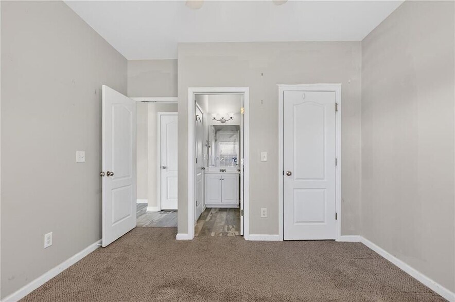 Building Photo - 1136 Mason Lee Ave SE