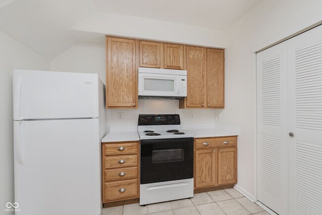 Building Photo - 8422 Enclave Blvd