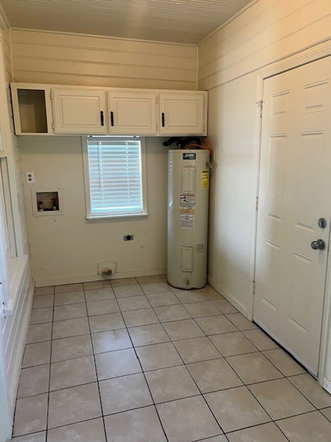 Building Photo - 2 Bedroom 1 Bathroom Georgetown Home