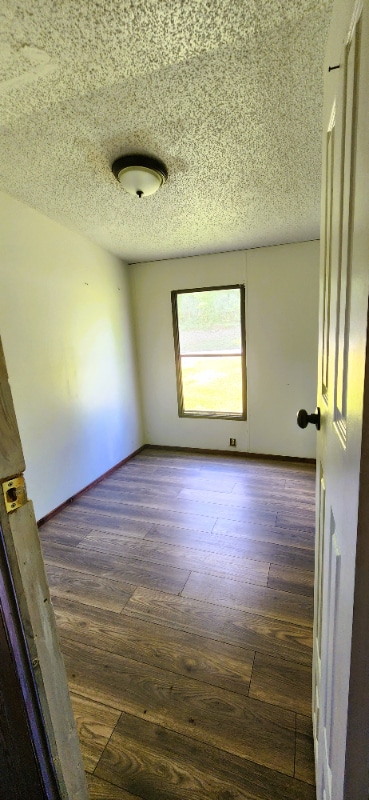 Building Photo - 571 Cobb Dr