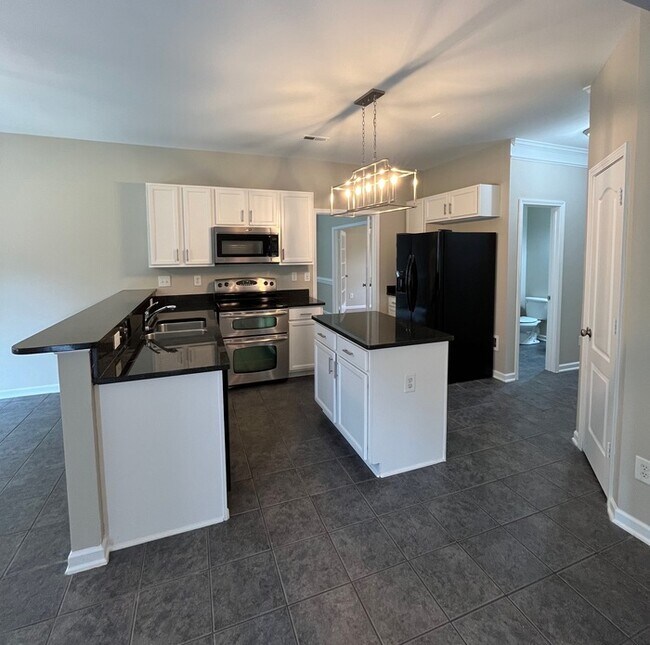 Building Photo - 15315 Edgewater Forest Ln